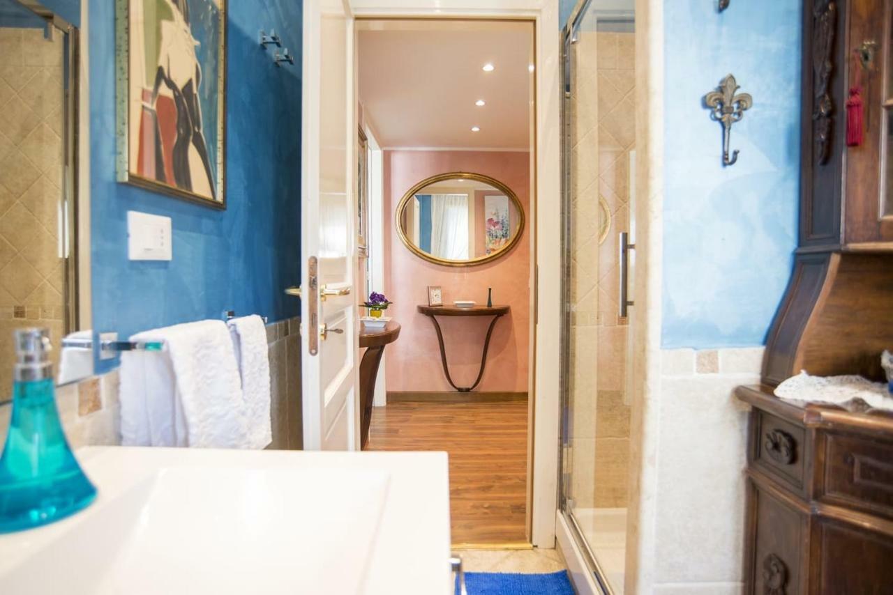 Stradivari Luxury Apartment โรม ภายนอก รูปภาพ