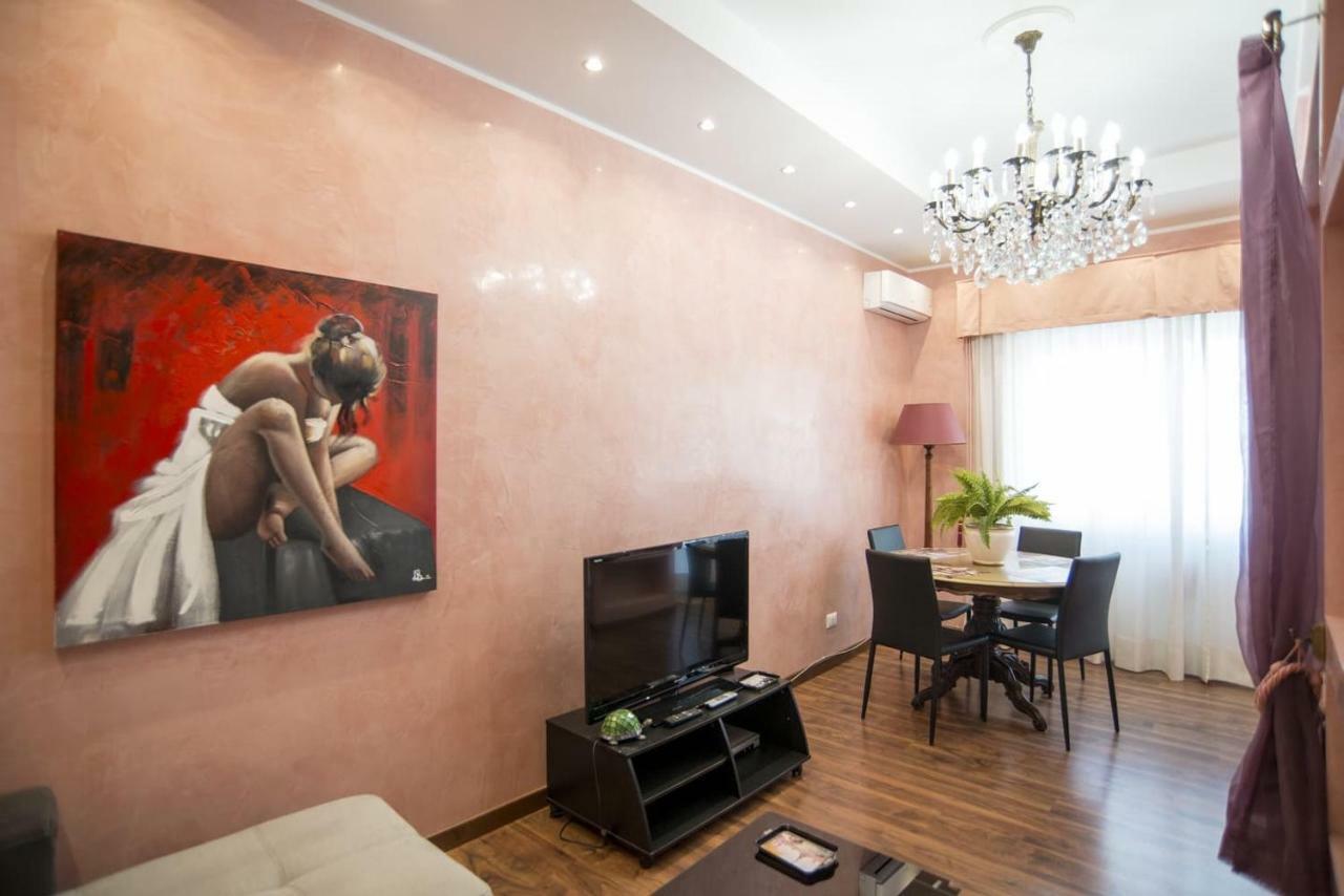 Stradivari Luxury Apartment โรม ภายนอก รูปภาพ